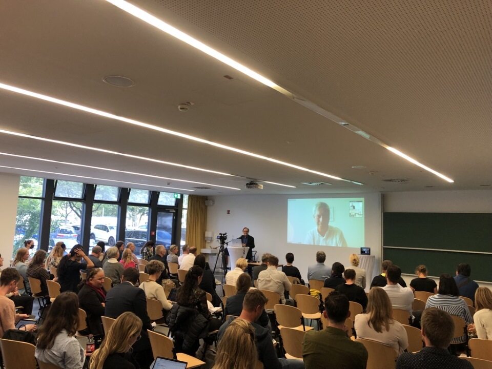 Gespräch Prof. Kerres mit Dr. Luther